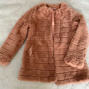 Pink Puffers Jacket with Faux Fur and Ribbed Texture